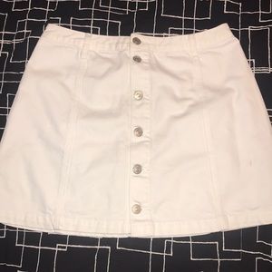 White denim skirt